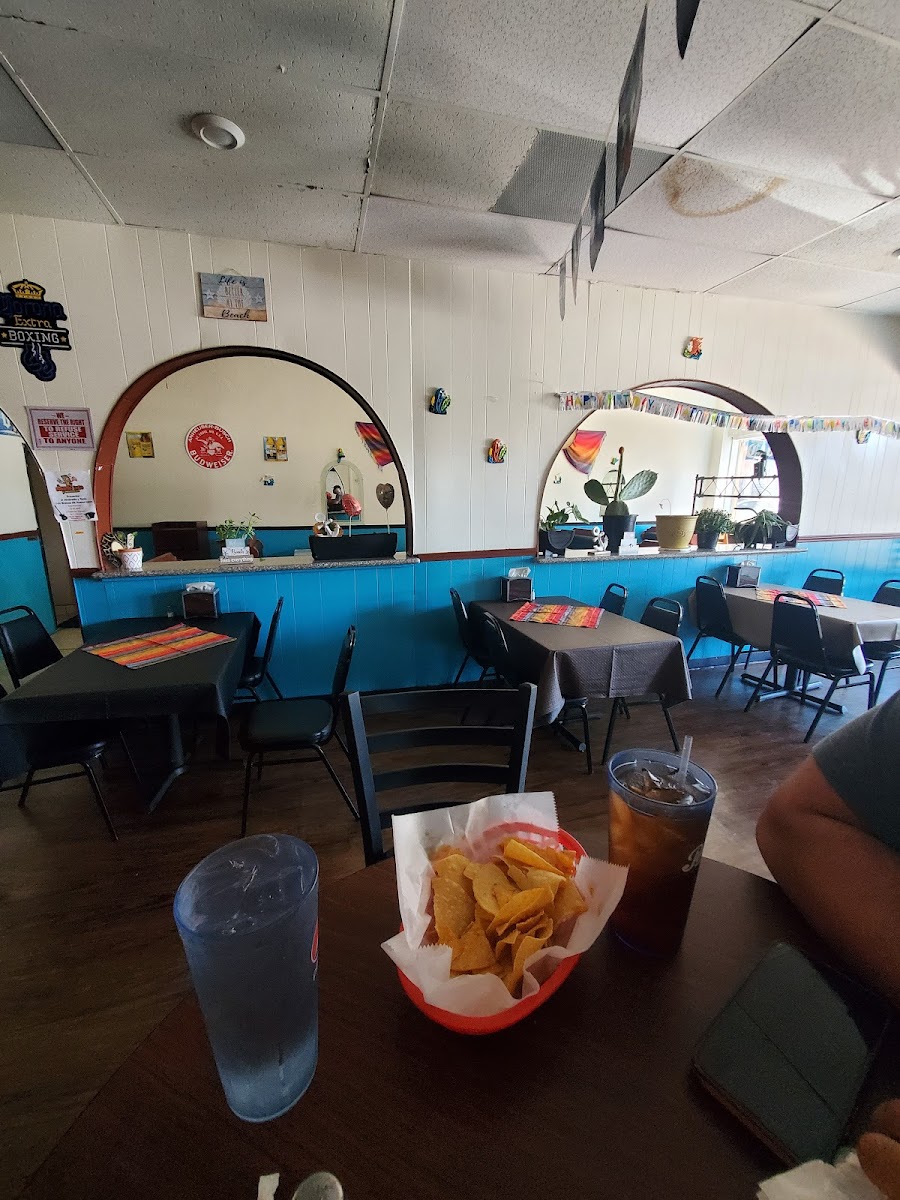 El Burrito Loco Y Mariscos